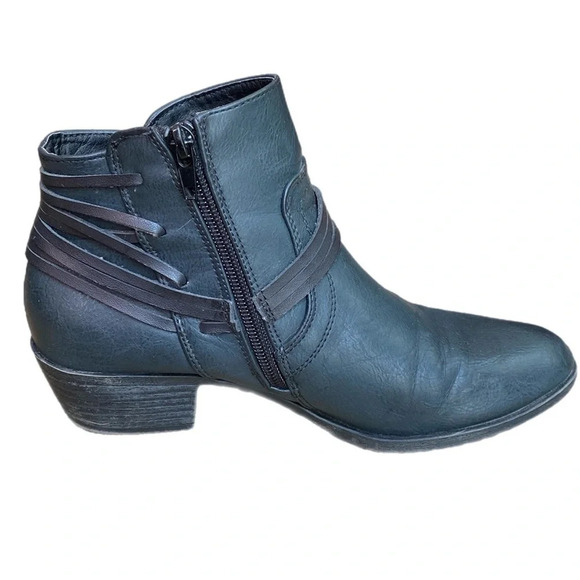🌸 Madden Girl Almond Toe Ankle Booties size 7.5 - Picture 8 of 15